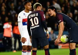 圣埃蒂安队主场保持不败赢得胜利